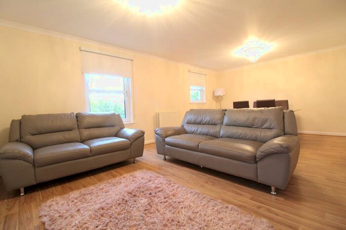 2 Bedroom Flat To Rent In Kings Gate, First Floor, AB15