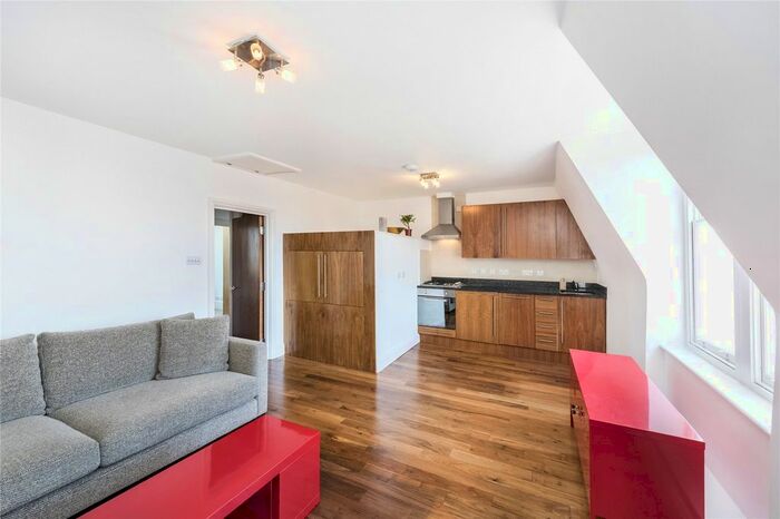 2 Bedroom Flat To Rent In Gledstanes Road, Barons Court, London, W14