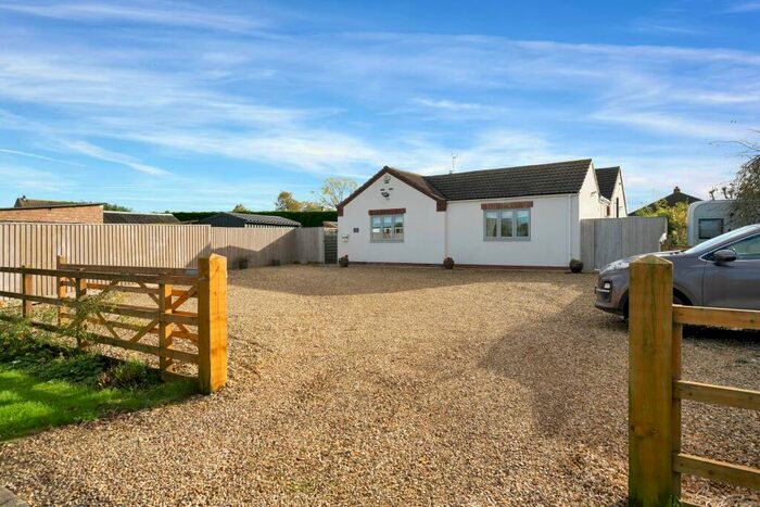 3 Bedroom Detached Bungalow For Sale In Overgate Road, Swayfield, Grantham, NG33