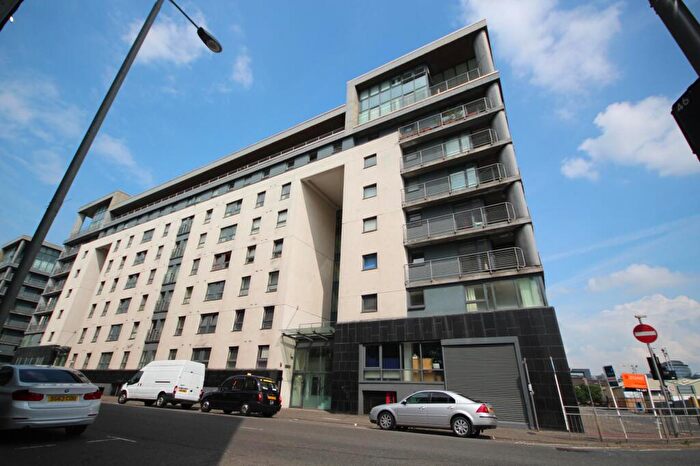 2 Bedroom Flat To Rent In A Wallace Street, Glasgow, G5