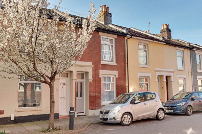 2 Bedroom Terraced House For Sale In Lincoln Road, Portsmouth, PO1