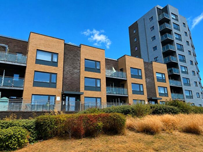 2 Bedroom Apartment For Sale In Sterte Road, Poole, Dorset, BH15