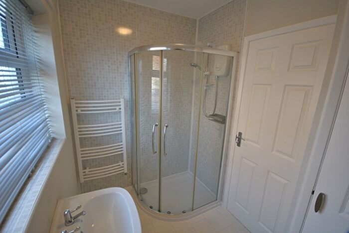 2 Bedroom Semi-Detached Bungalow For Sale In Sturton Close, Bessacarr, Doncaster, DN4