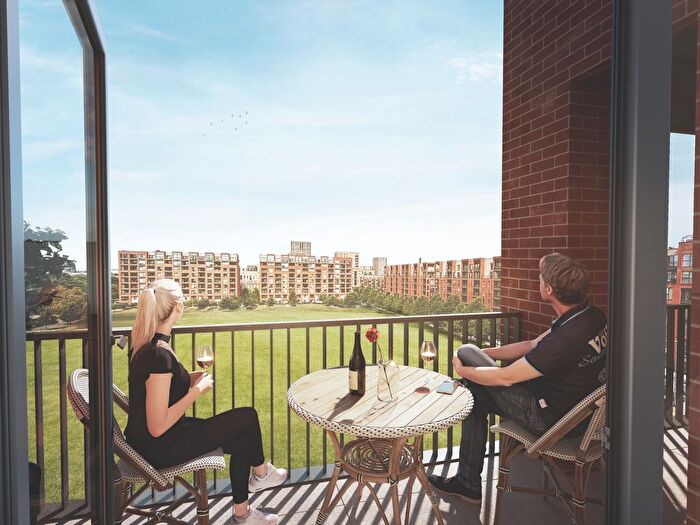 2 Bedroom Flat For Sale In Westray Drive, NW9