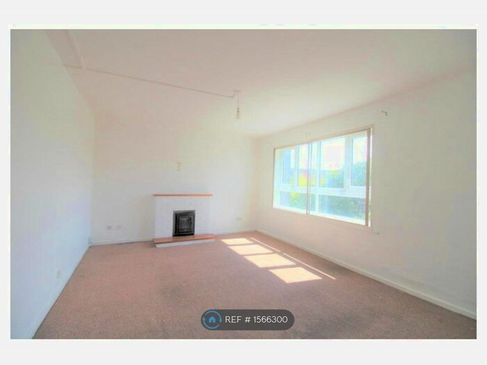 2 Bedroom Flat To Rent In Champney, Kidderminster, DY10