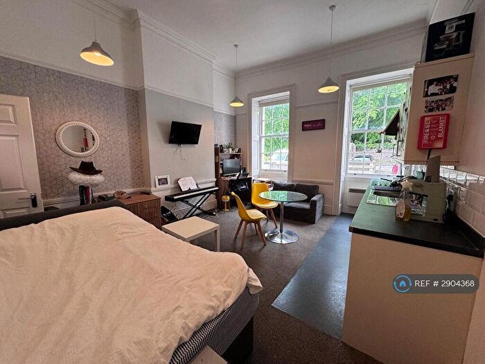 Studio To Rent In Berkeley Square, Bristol, BS8 - Photo 3