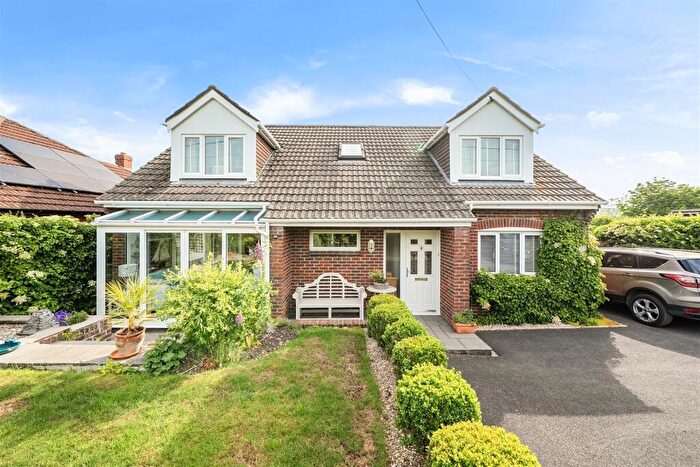 3 Bedroom Detached House For Sale In Back Lane, Frome Vauchurch, Dorchester, DT2