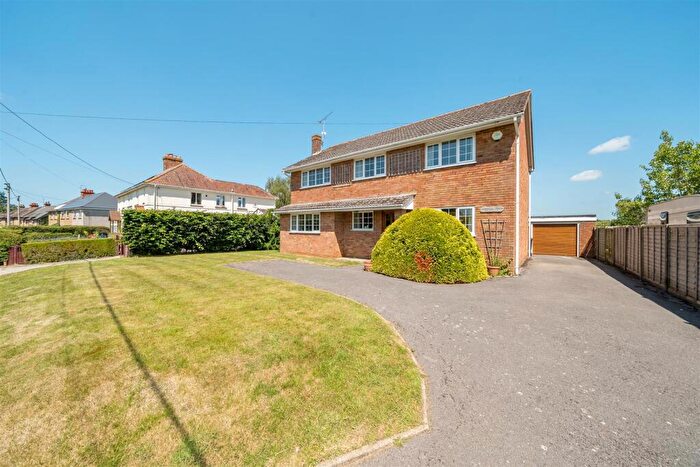 4 Bedroom Detached House For Sale In Lower Street, Okeford Fitzpaine, Blandford Forum, DT11