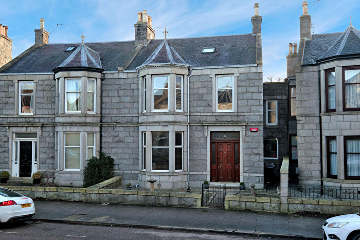 5 Bedroom Semi-Detached House For Sale In Belvidere Crescent, The West End, Aberdeen, AB25