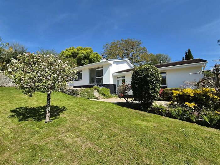 3 Bedroom Detached Bungalow For Sale In Terras Hill, Lostwithiel, PL22
