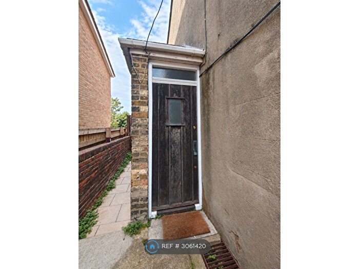 2 Bedroom Semi Detached House To Rent In Malling Road, Snodland, ME6