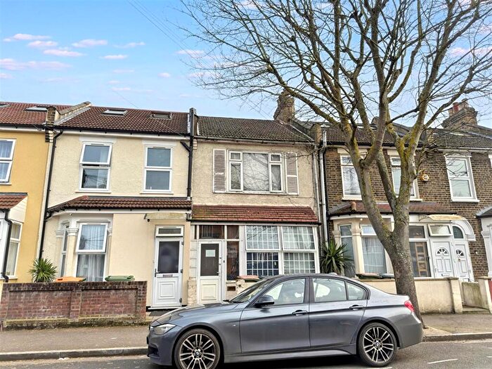 3 Bedroom Terraced House For Sale In Corporation Street, London, E15