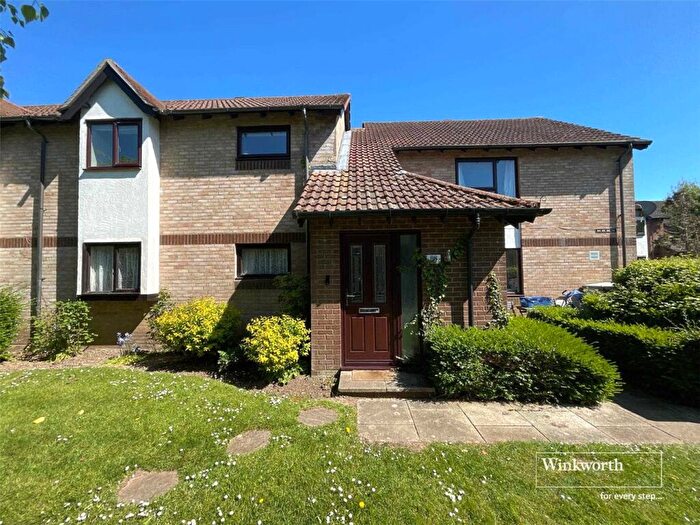 1 Bedroom Maisonette For Sale In Eastlands, New Milton, Hampshire, BH25