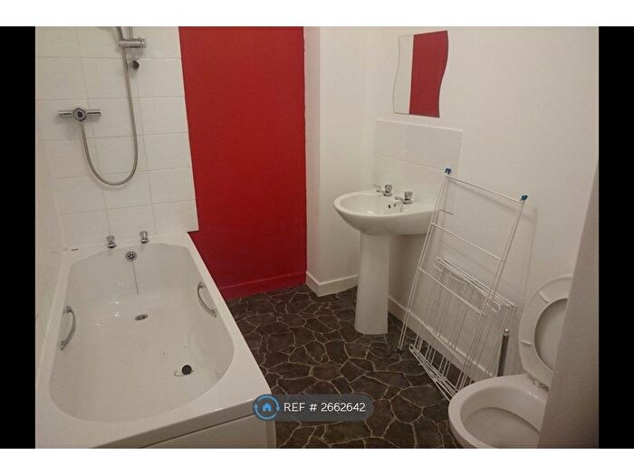 1 Bedroom Flat To Rent In Mitchell St., Kirkcaldy, Fife, KY1