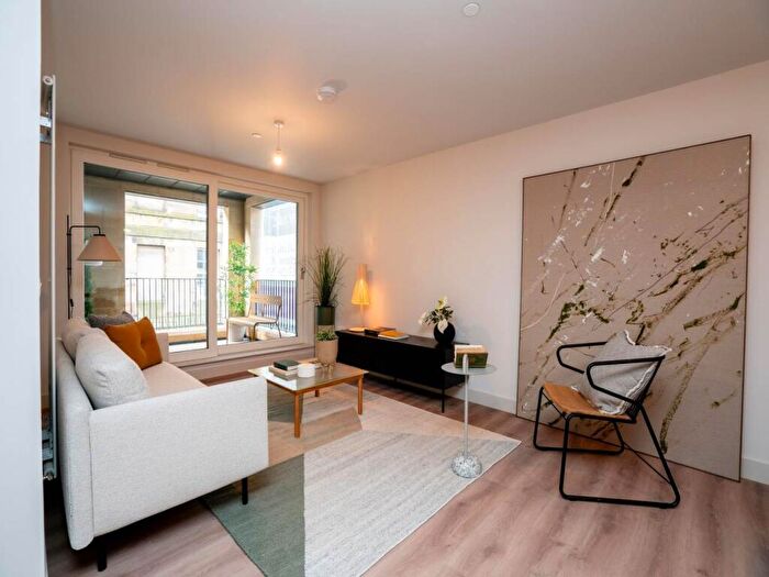 2 Bedroom Flat To Rent In Eyre Place, New Town, Edinburgh, EH3