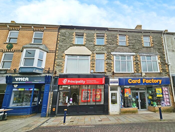 1 Bedroom Flat To Rent In John Street, Porthcawl, CF36