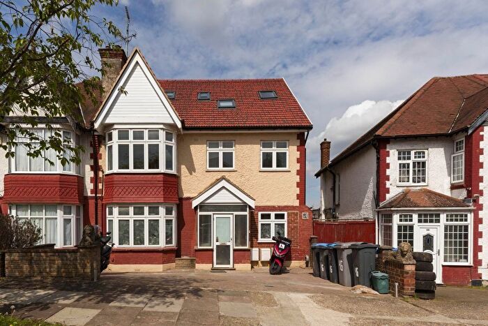 4 Bedroom Flat To Rent In Park Chase, Wembley, HA9