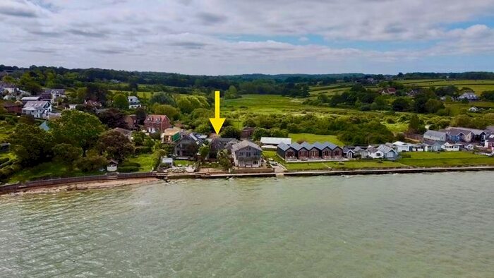 2 Bedroom Semi-Detached Bungalow To Rent In Marsh Road, Gurnard, Cowes, PO31