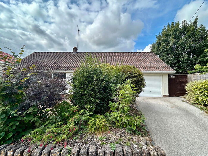 2 Bedroom Detached Bungalow For Sale In Sandford Road, Winscombe, BS25