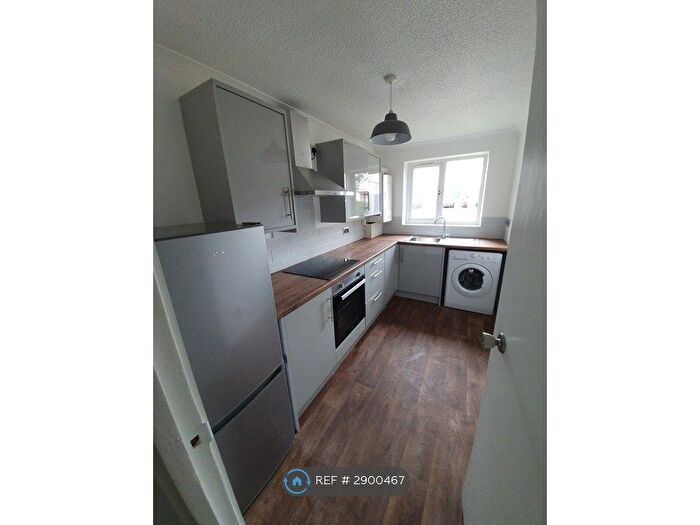 1 Bedroom Flat To Rent In Near Glasgow Green, Glasgow, G40