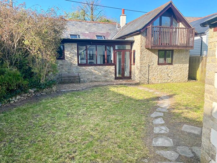 4 Bedroom End Of Terrace House For Sale In Chalk Pit Lane, Litton Cheney, Dorchester, DT2