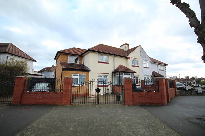 5 Bedroom Semi Detached House To Rent In Douglas Avenue, Wembley, Middlesex, HA0