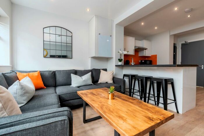 6 Bedroom Property To Rent In Holcombe Road, Manchester, M14