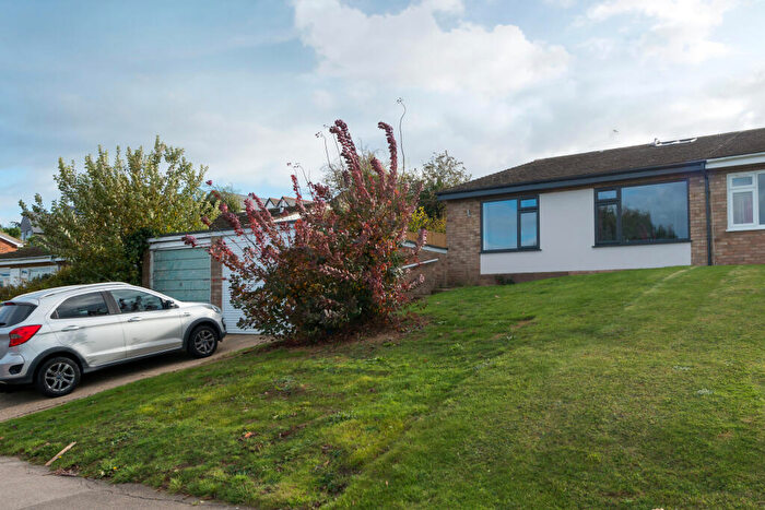 2 Bedroom Bungalow For Sale In Kingfisher Close, Whitstable, Kent, CT5