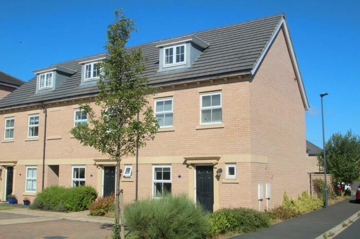 4 Bedroom Terraced House To Rent In St Andrews Walk, Newton Kyme, LS25