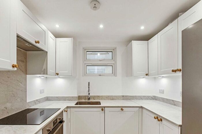 2 Bedroom Flat To Rent In Lillie Road, Fulham, SW6