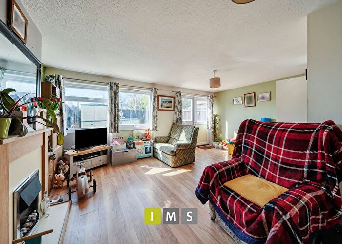 3 Bedroom Terraced House For Sale In Birch Road, Ambrosden, OX25