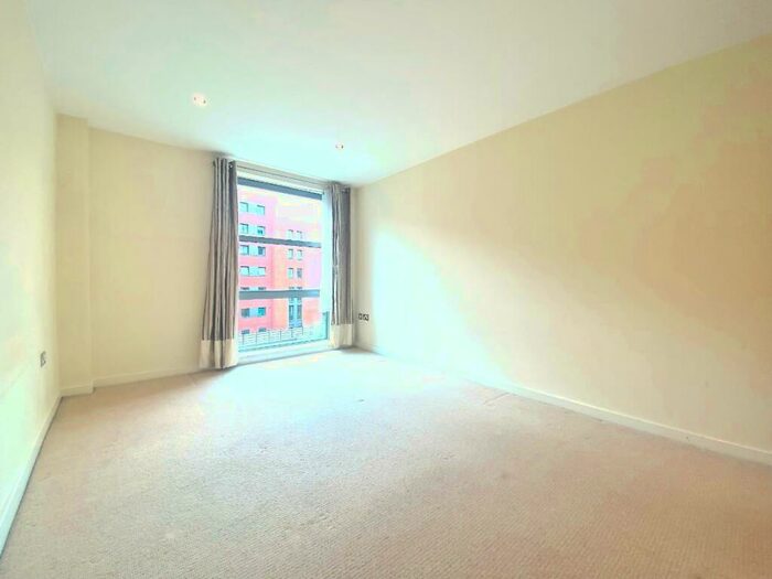 2 Bedroom Apartment To Rent In **Includes Parking** Brewery Wharf, Kelham Island, Sheffield, S3