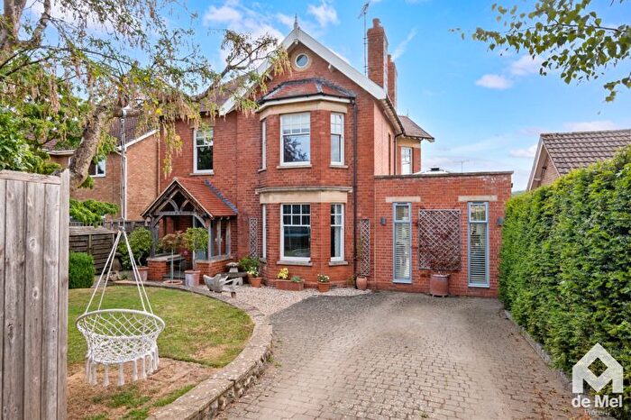 4 Bedroom Detached House For Sale In Gretton Road, Winchcombe, Gloucestershire, GL54
