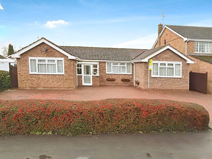 2 Bedroom Detached Bungalow For Sale In Saxon Way, Bourne, PE10