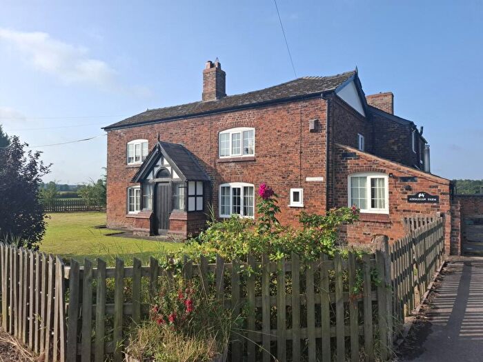 Farm House To Rent In Middlewich, Cheshire, CW10