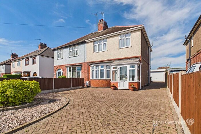 3 Bedroom Semi Detached House For Sale In Beamhill Road, Stretton, DE13