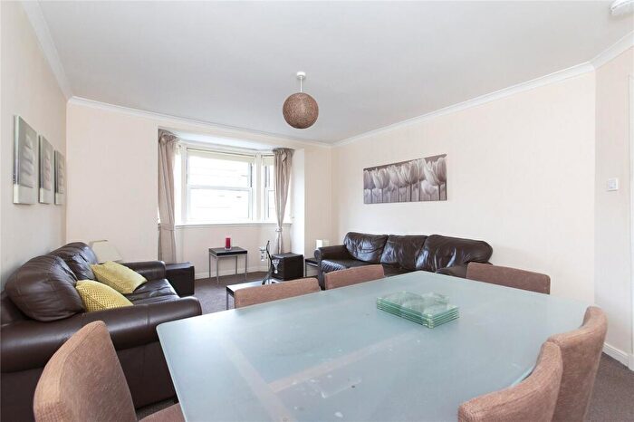 2 Bedroom Flat To Rent In Millar Crescent, Edinburgh, EH10