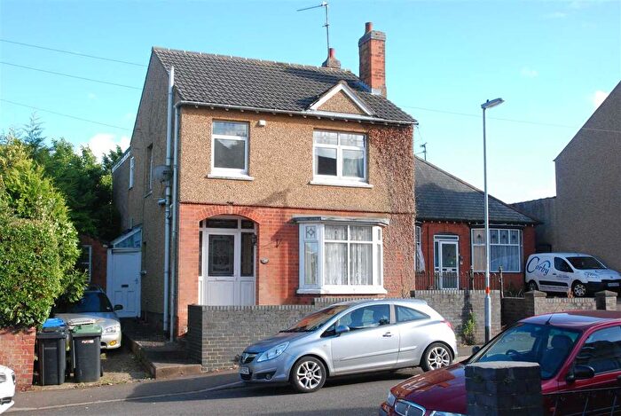 4 Bedroom Detached House To Rent In Pioneer Avenue, Desborough, Kettering, NN14