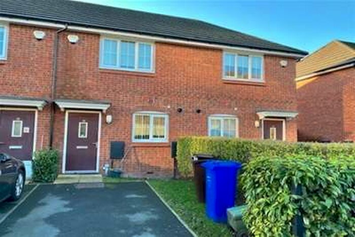 2 Bedroom House To Rent In Colmore Drive, Blakley, M9