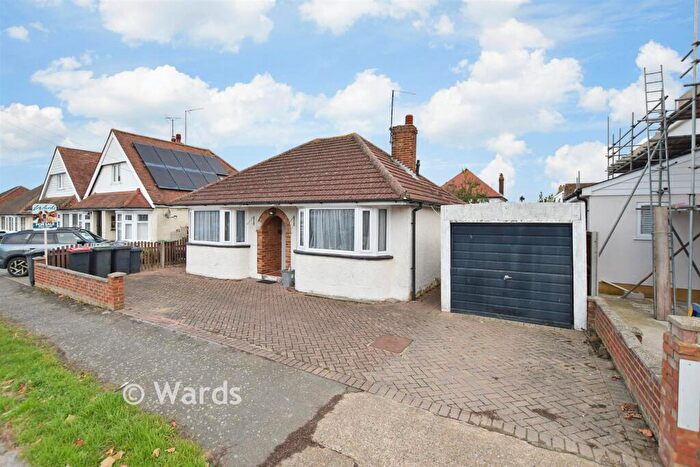 2 Bedroom Detached Bungalow For Sale In Fernlea Avenue, Herne Bay, Kent, CT6