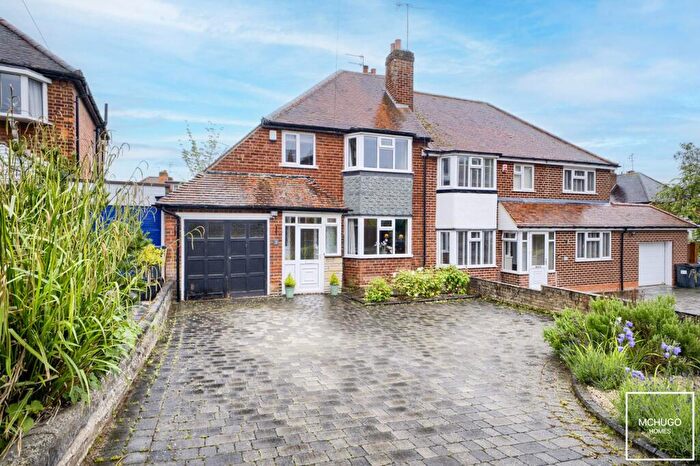 3 Bedroom Semi-Detached House For Sale In Lelant Grove, Birmingham, B17