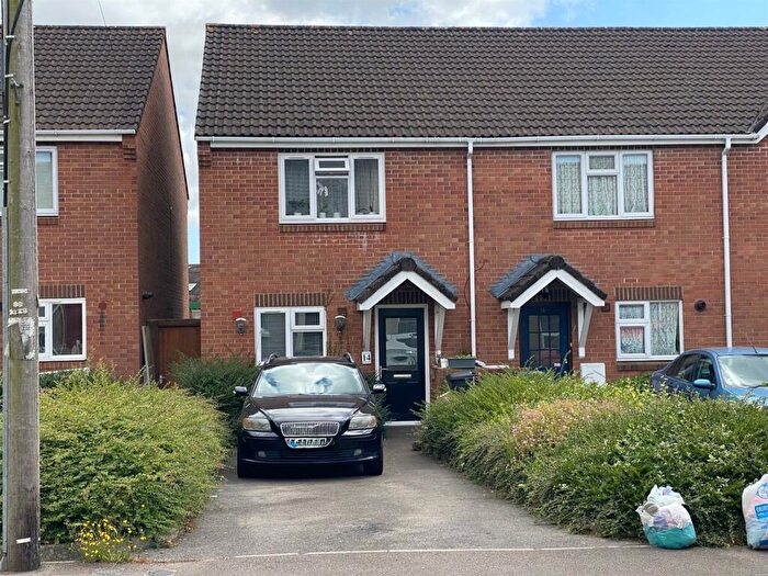 3 Bedroom Semi-Detached House To Rent In Derrick Road, Bristol, BS15