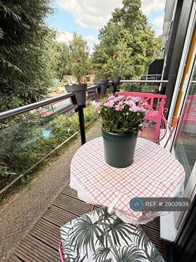 3 Bedroom Maisonette To Rent In Fourdrinier Way, Hemel Hempstead, HP3