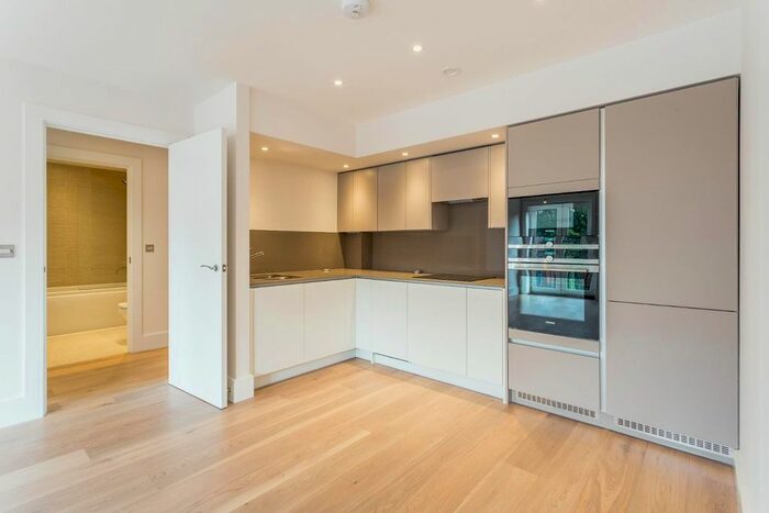 1 Bedroom Flat To Rent In Bentley Place, Bute Gardens, Brook Green, London, W6