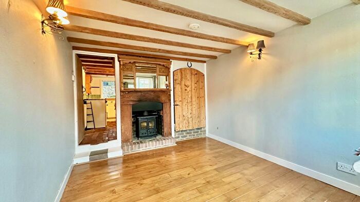 2 Bedroom End Of Terrace House For Sale In All Saints Street, Hastings, TN34