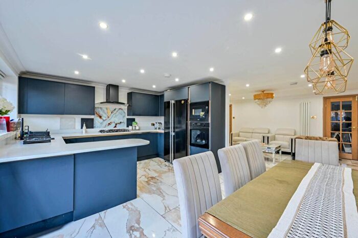 5 Bedroom Semi Detached House For Sale In Windsor Way, Woking, GU22