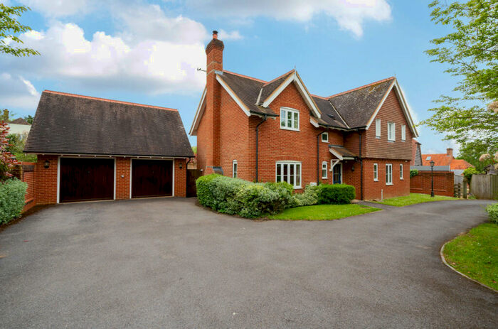 5 Bedroom Detached House For Sale In Martins Rise, Whiteparish, Salisbury, SP5