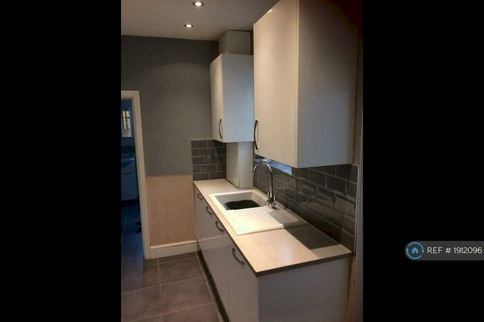 3 Bedroom Terraced House To Rent In King Edwards Road, Enfield, EN3