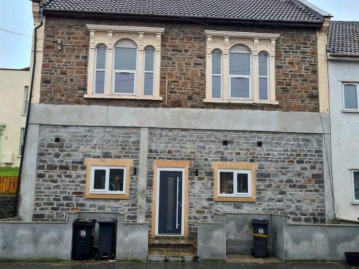 1 Bedroom Flat To Rent In - Clouds Hill Road, St George, BS5