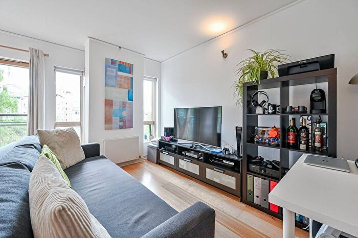 1 Bedroom Flat To Rent In Maurer Court, Greenwich Millennium Village, London, SE10